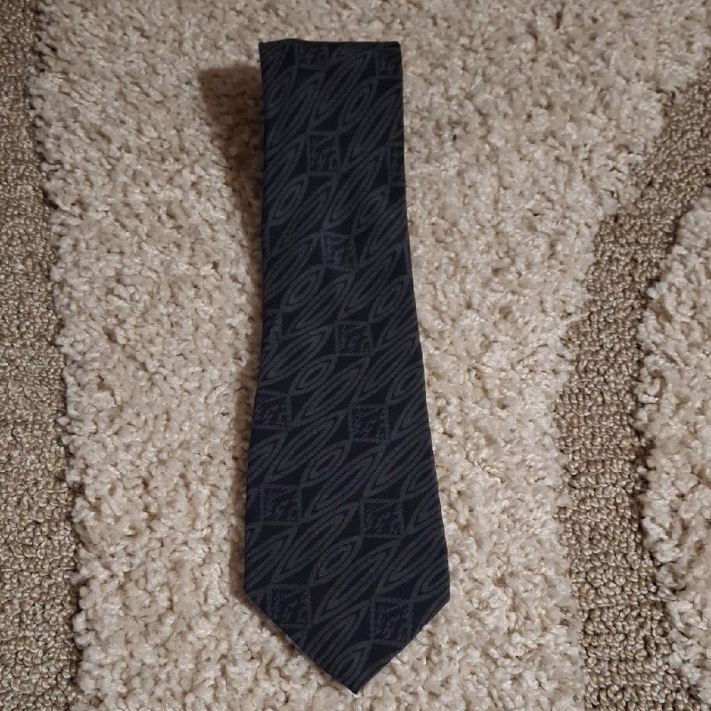 Barneys New York Black Geometric Men's Tie 100% Silk